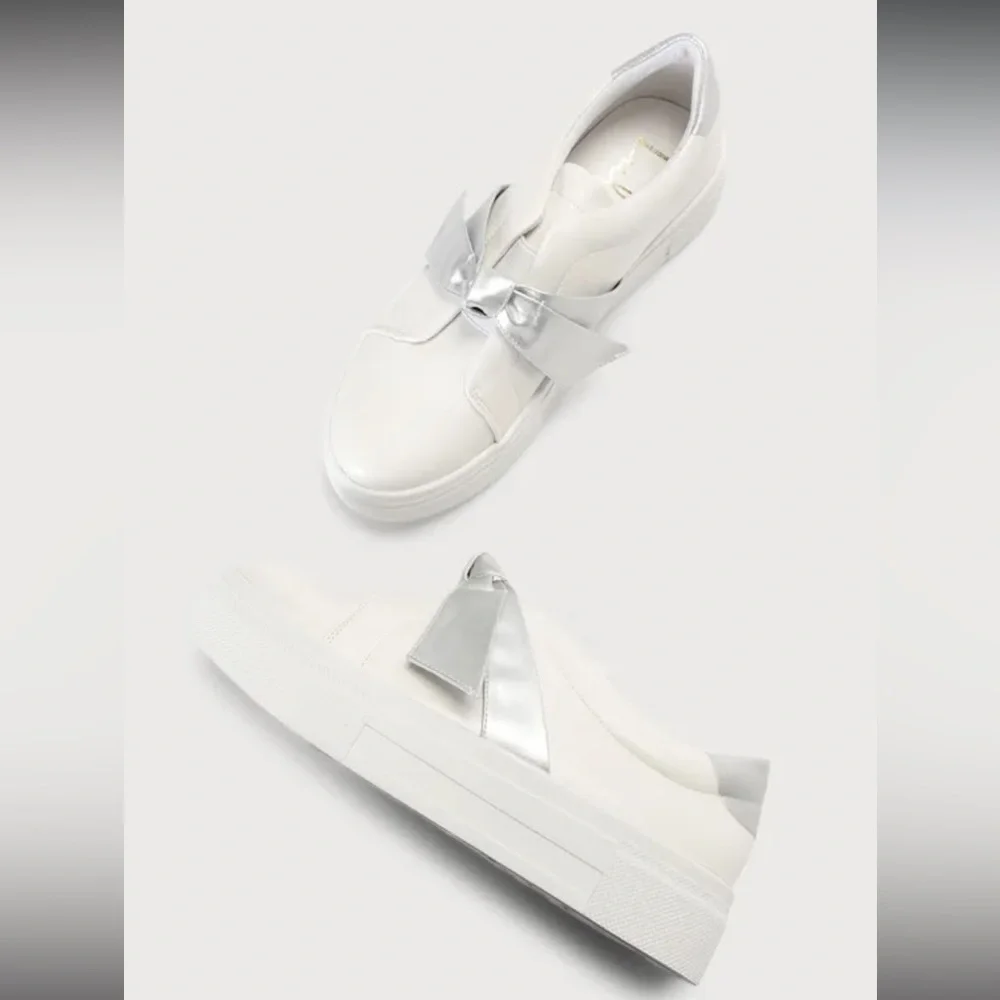 Calissa‎ Silver Bow Flatform Sneakers